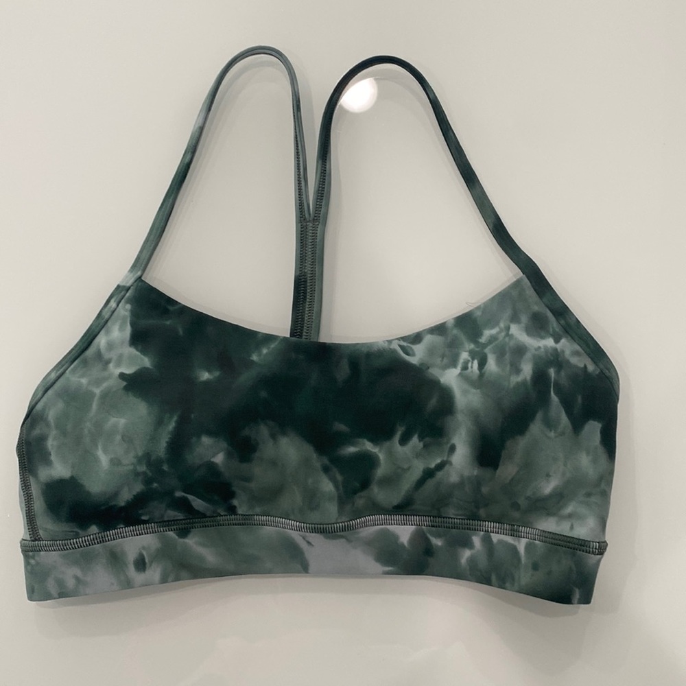 Lululemon size 6 flow Y sports bra